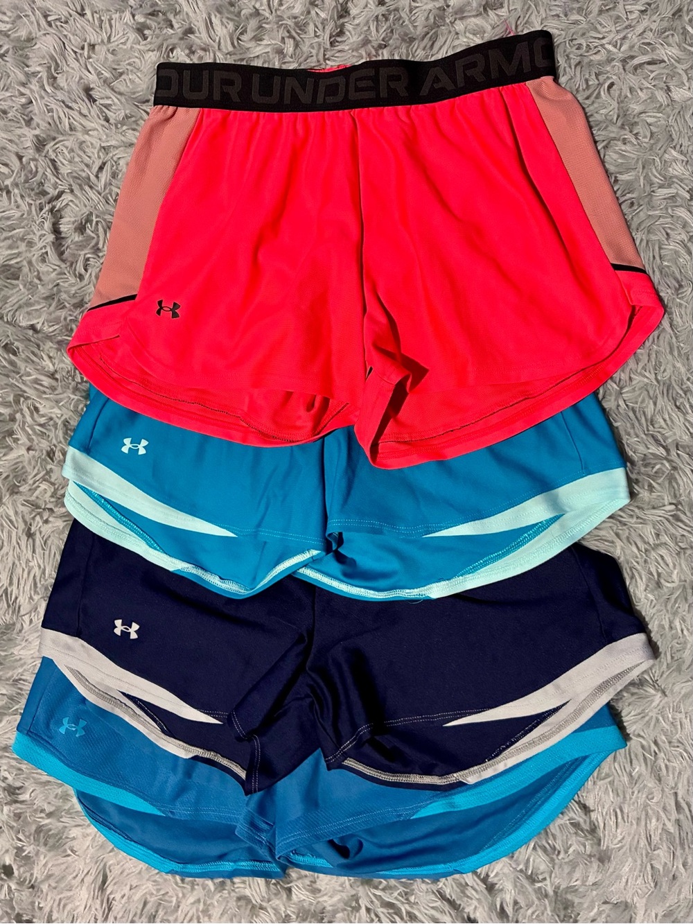 NEW Under Armour bundle of logo gym running shorts retro style M